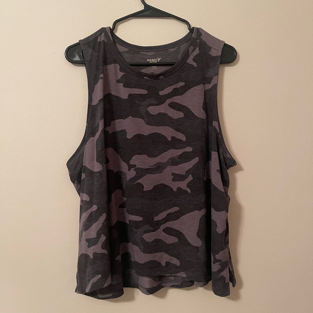 Grey camo tank top